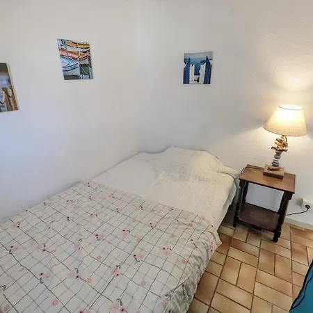 T3 Mezzanine Climatisee, Proche Plage, Parking Et Terrasse - 6 Pers - Fr-1-797-56 * Port-la-Nouvelle