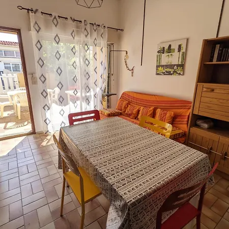 T3 Mezzanine Climatisee, Proche Plage, Parking Et Terrasse - 6 Pers - Fr-1-797-56 Villa