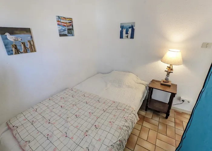 T3 Mezzanine Climatisee, Proche Plage, Parking Et Terrasse - 6 Pers - Fr-1-797-56 * Port-la-Nouvelle